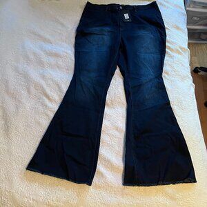 Fashion Nova "Valentina" Flare Jeans